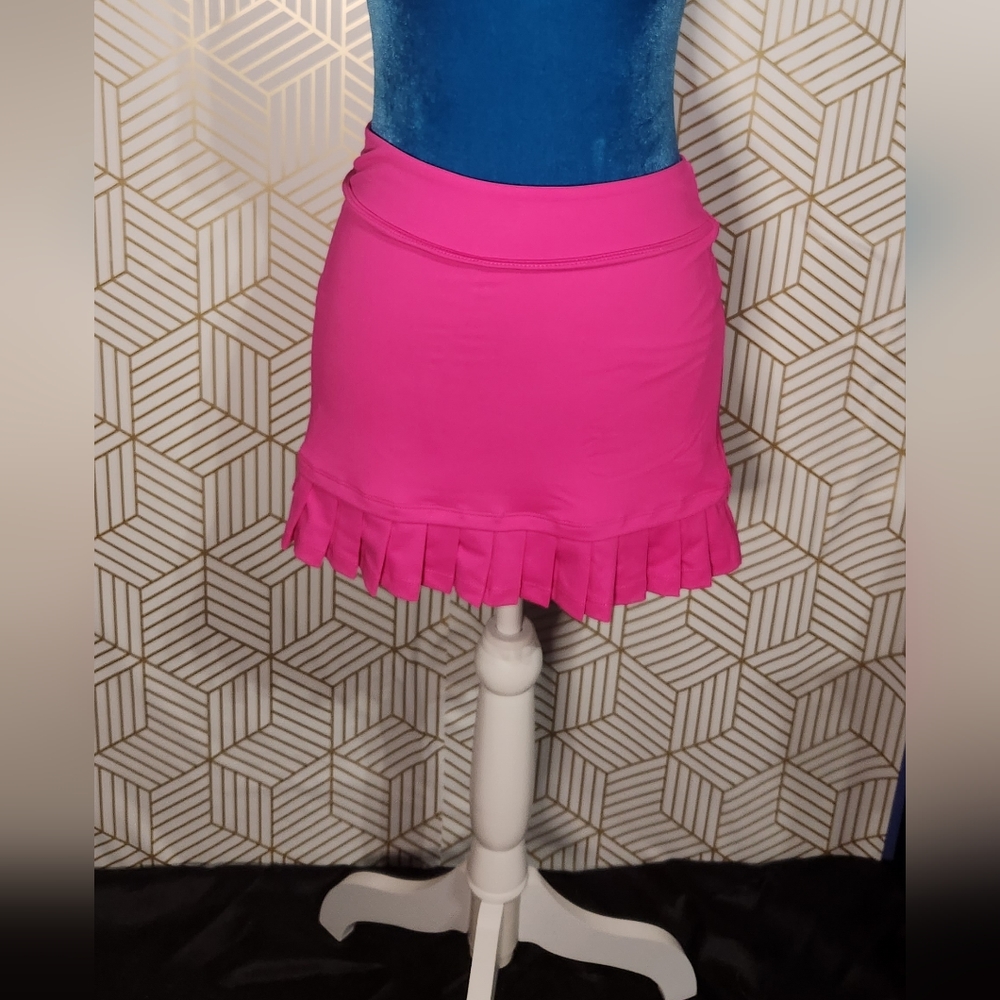 Woman's hot pink pleated tennis skirt (Size XS)
